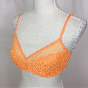 🌺Victoria’s Secret Orange Lace Bra-Size Medium
